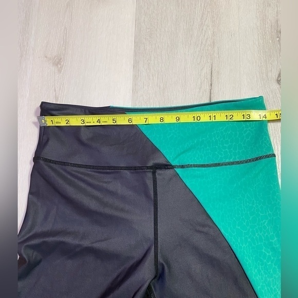 Zyia Active Jade River Stone Metallic Light n Tight Hi-rise 7/8, size 12 - Picture 8 of 9